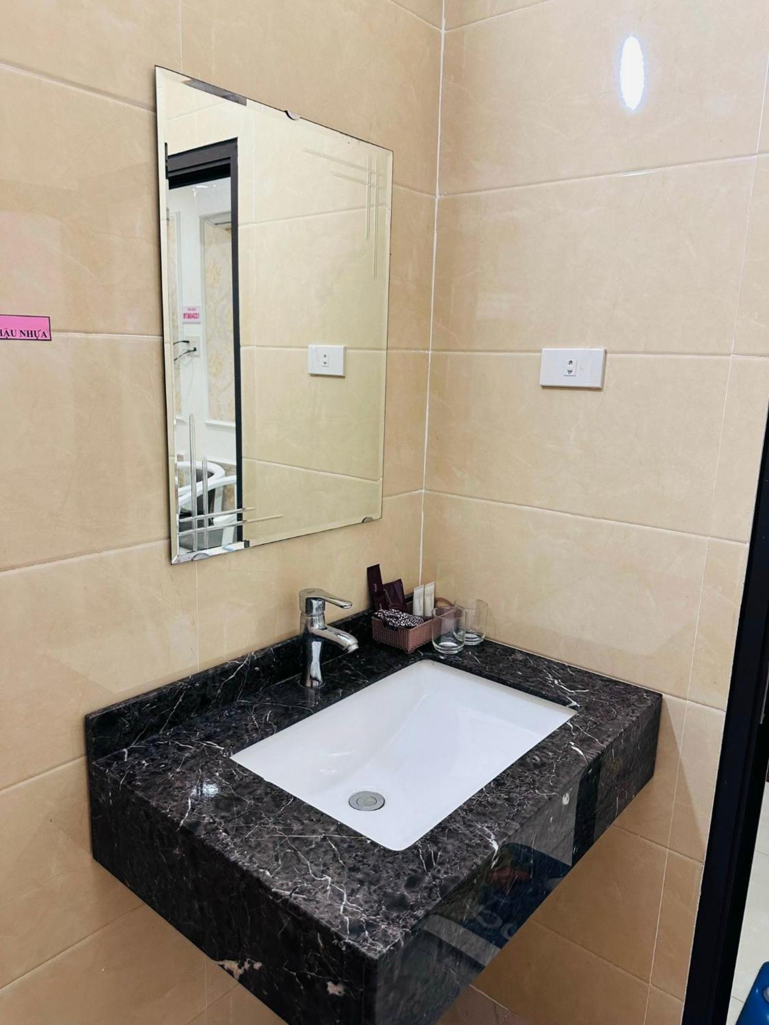 Nha Nghi Anh Dung Bed & Breakfast Hạ Long Ngoại thất bức ảnh